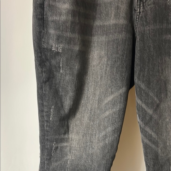 Women’s Judy Blue black slightly distressed skinny fit capri jeans Size 14W - Picture 4 of 12